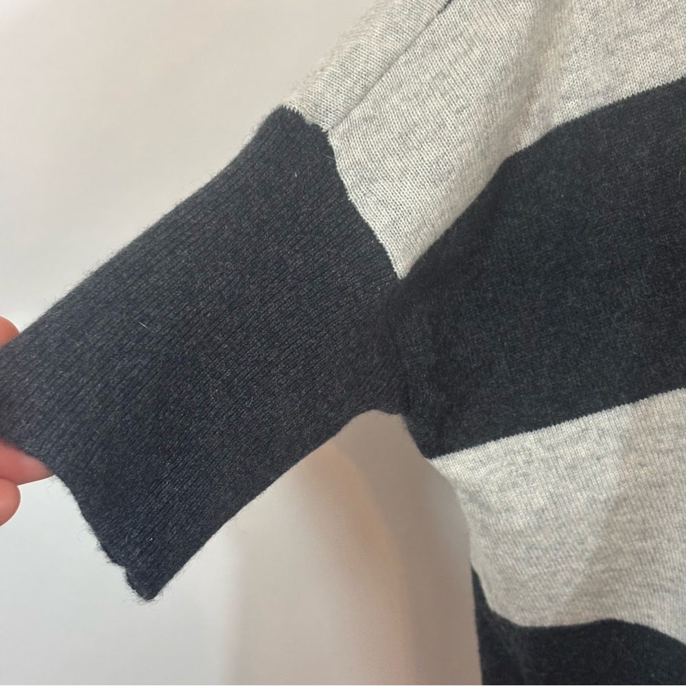Design History Pure Cashmere Lux Gray Black Stripe Sweater Size S Oversized - Picture 5 of 9